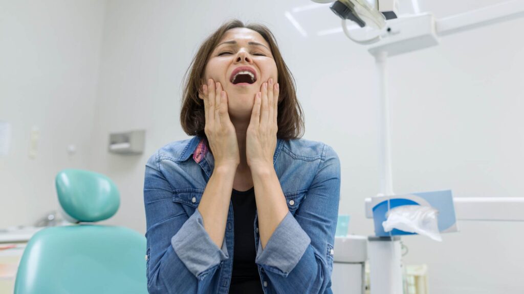 Emergency Dentists Near Me: What to Do in a Dental Crisis Dental Emergency